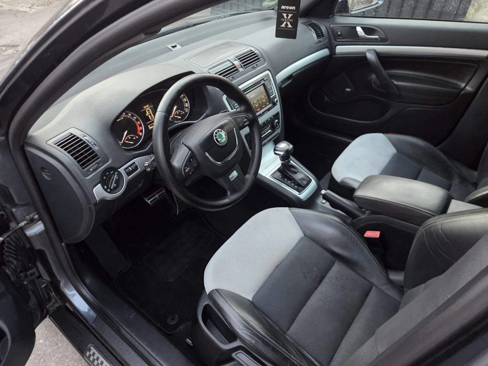 Skoda Octavia VRS* DSG* XENON* NAVI* подгрев, снимка 12 - Автомобили и джипове - 54230922