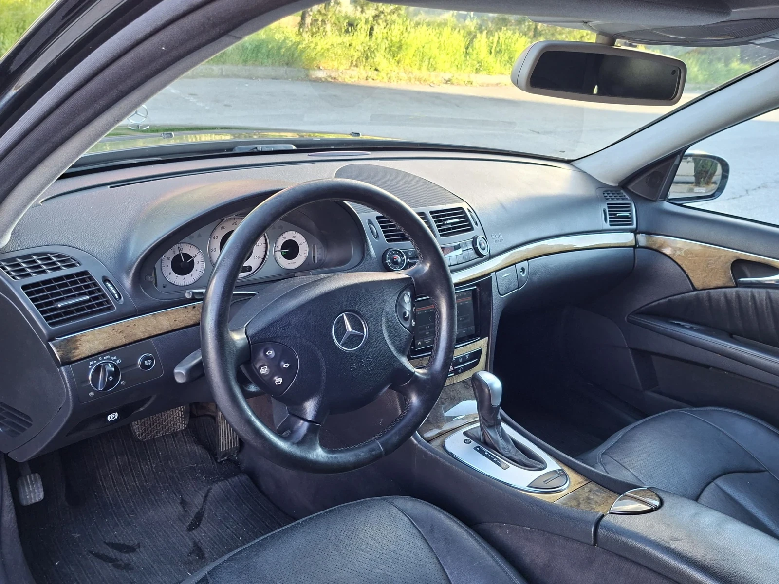 Mercedes-Benz E 320 Редови 6так-дизел, снимка 8 - Автомобили и джипове - 54559521