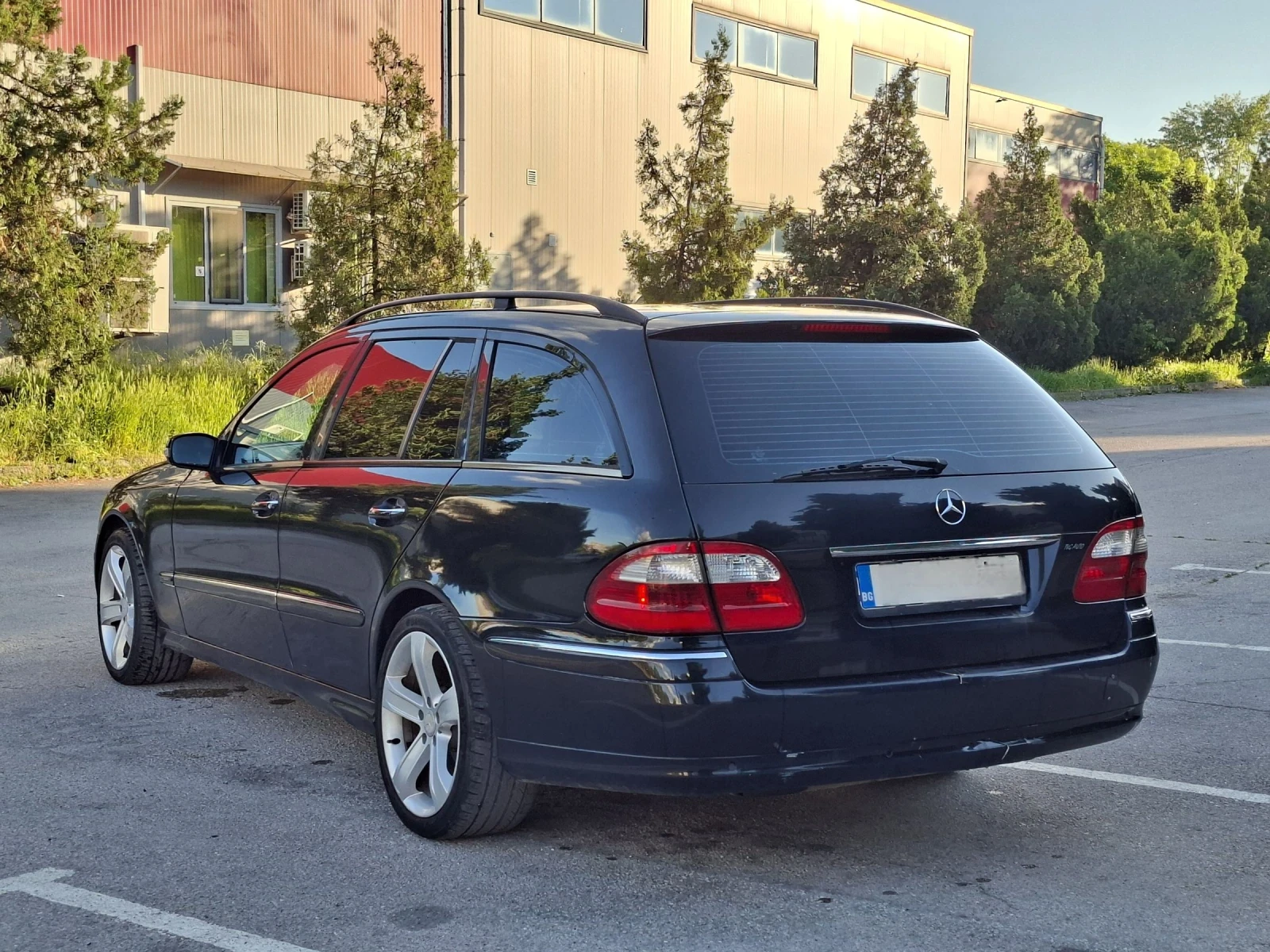 Mercedes-Benz E 320 Редови 6так-дизел, снимка 4 - Автомобили и джипове - 54559521