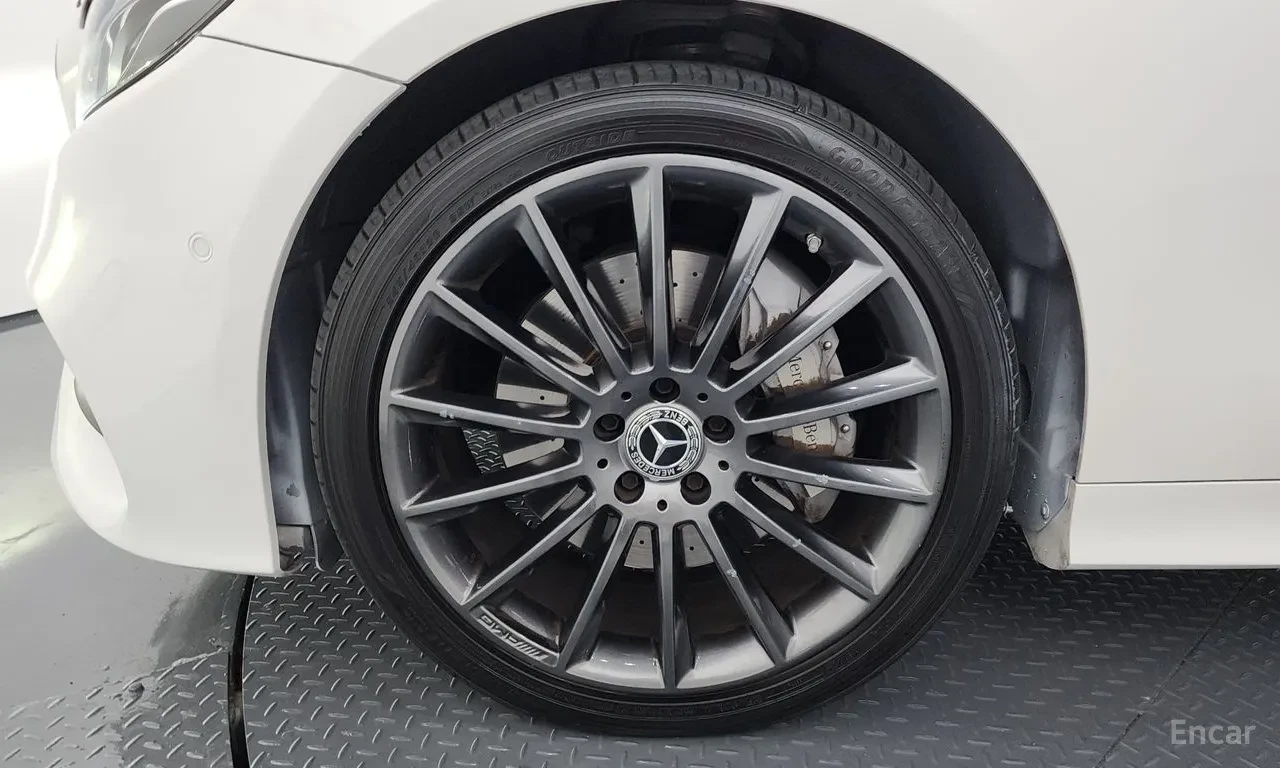 Mercedes-Benz E 450 4MATIC , снимка 3 - Автомобили и джипове - 54766022