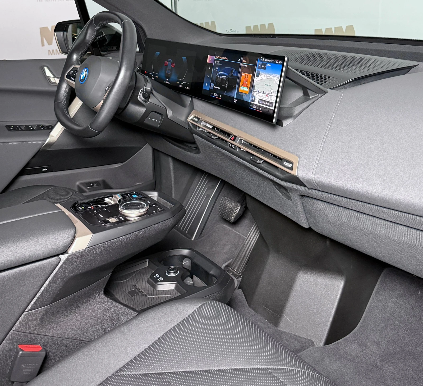 BMW iX 40 xDrive Harman/Kardon, снимка 11 - Автомобили и джипове - 54844287