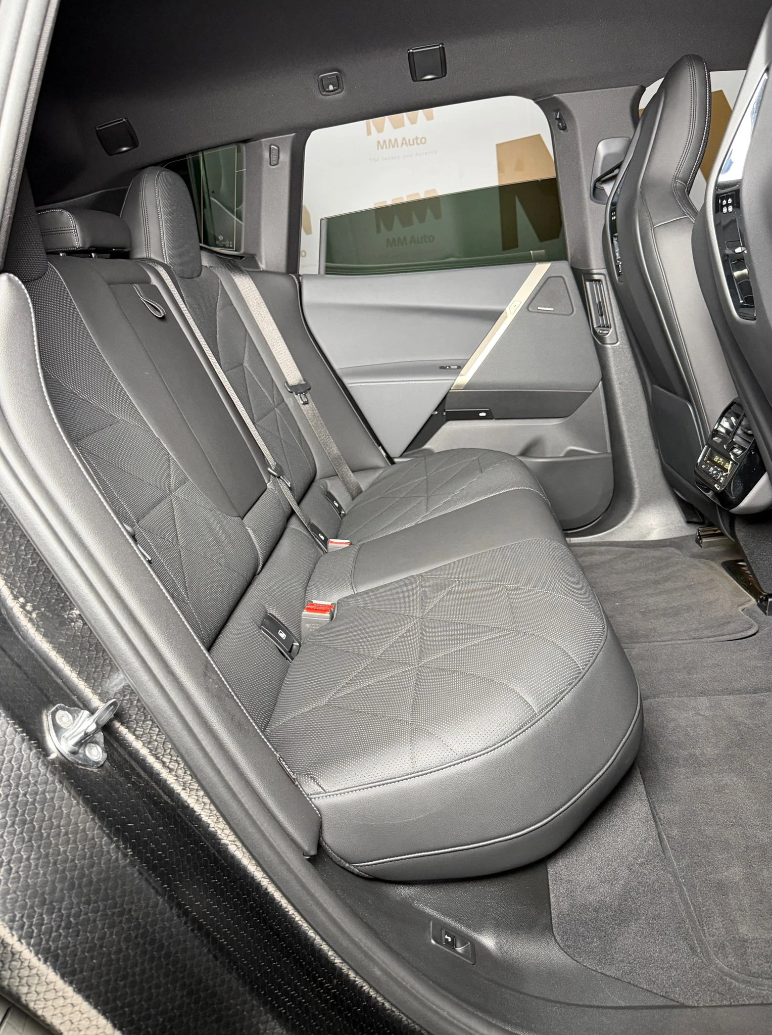BMW iX 40 xDrive Harman/Kardon, снимка 12 - Автомобили и джипове - 54844287