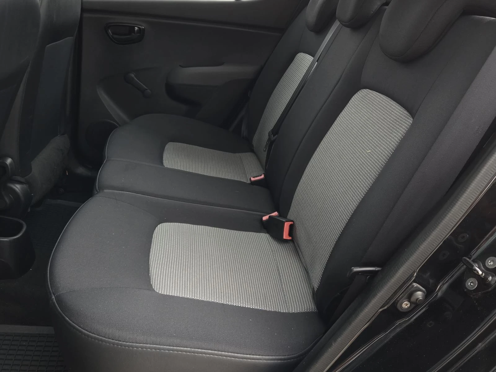 Hyundai I10 1.1БЕНЗИН/4-цилиндров, снимка 8 - Автомобили и джипове - 55220300