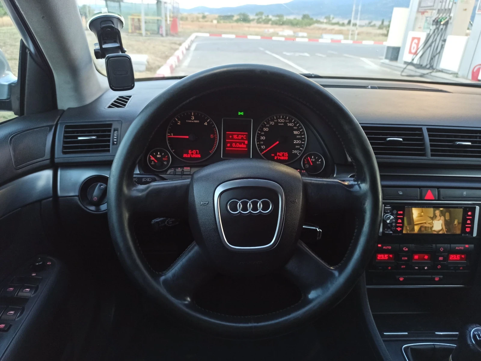 Audi A4 2.0 TDI, снимка 9 - Автомобили и джипове - 55467713