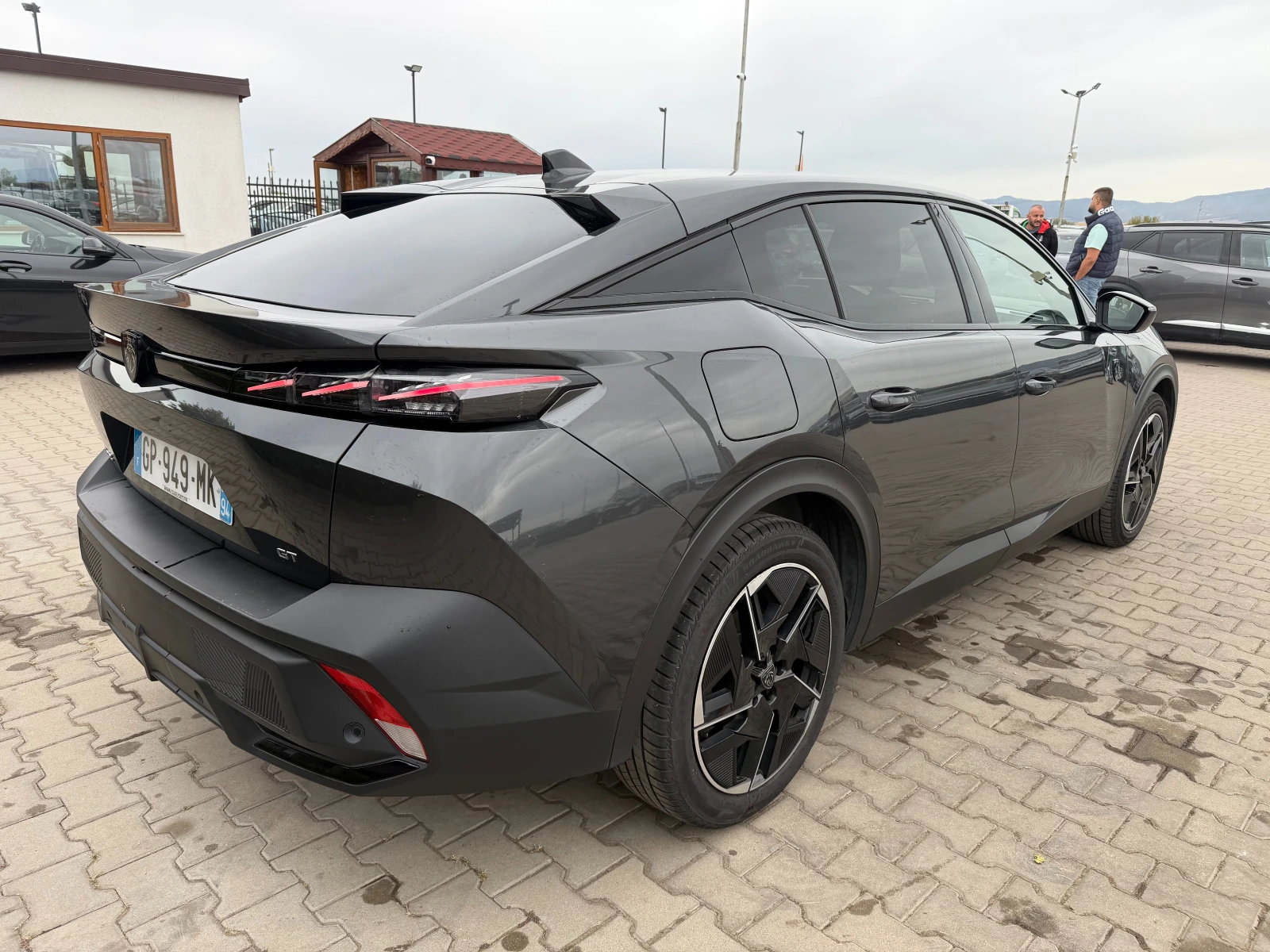 Peugeot 408 GT 1.2PureTech AVTOMAT/KOJA/NAVI/KAMERA EURO 6 , снимка 6 - Автомобили и джипове - 56223467