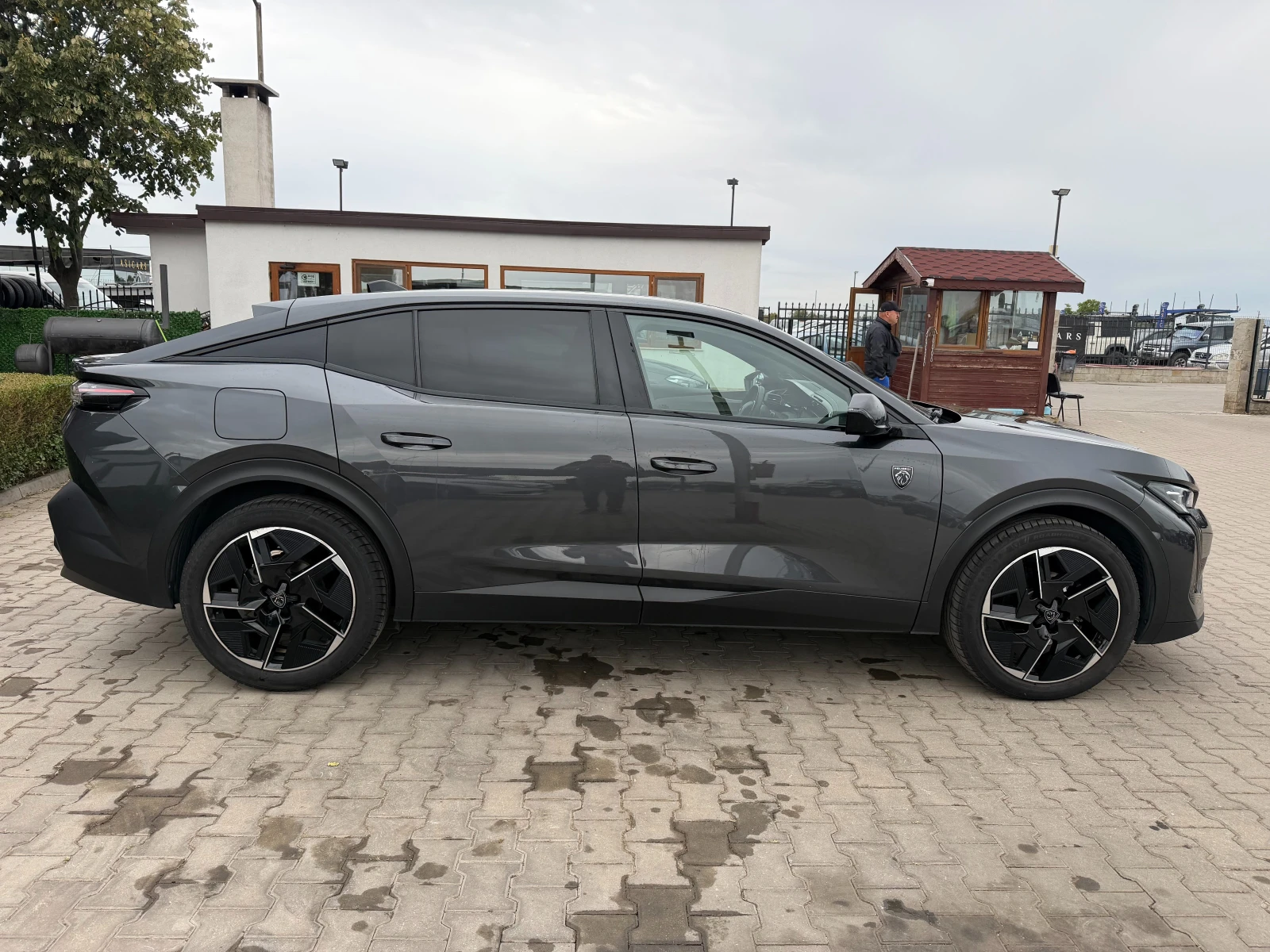 Peugeot 408 GT 1.2PureTech AVTOMAT/KOJA/NAVI/KAMERA EURO 6 , снимка 5 - Автомобили и джипове - 56223467