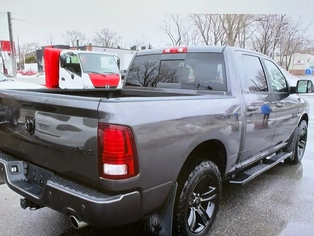 Dodge RAM 1500 * Sport * CARFAX * БЕЗ ПЪРВОНАЧАЛНА ВНОСКА, снимка 2 - Автомобили и джипове - 52934511