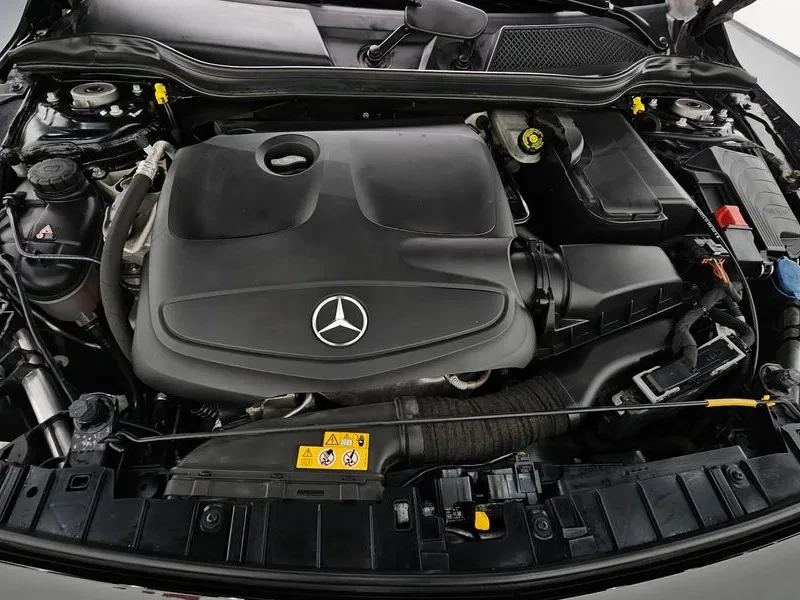 Mercedes-Benz GLA 220 X156 Premium, снимка 6 - Автомобили и джипове - 56225048