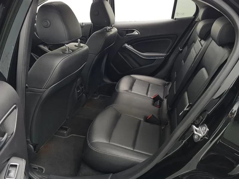 Mercedes-Benz GLA 220 X156 Premium, снимка 11 - Автомобили и джипове - 56225048