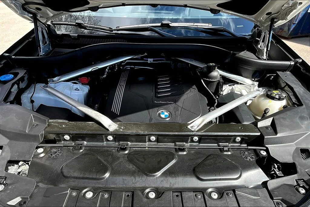 BMW X5 I * M-Package* * HeadUp* Автокредит* (ЦЕНА ДО БГ) - изображение 8