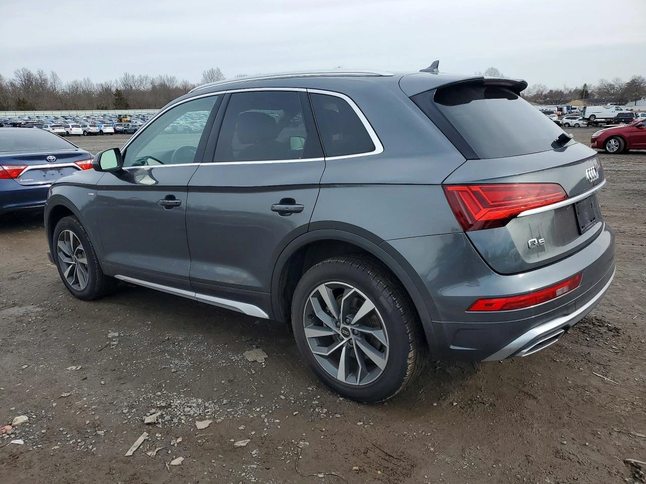 Audi Q5 2.0T* PREMIUM* PLUS* ДИГИТАЛНО* ТАБЛО* 360КАМЕРА* , снимка 4 - Автомобили и джипове - 53963418
