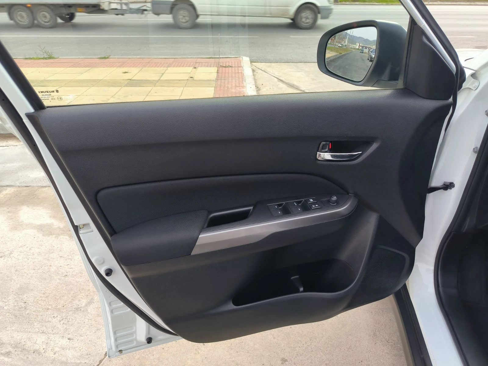 Suzuki Vitara 1.4i-Gpl-HYBRID-90.000KM-Euro-6D-Kamera | Mobile.bg � ����������� 12