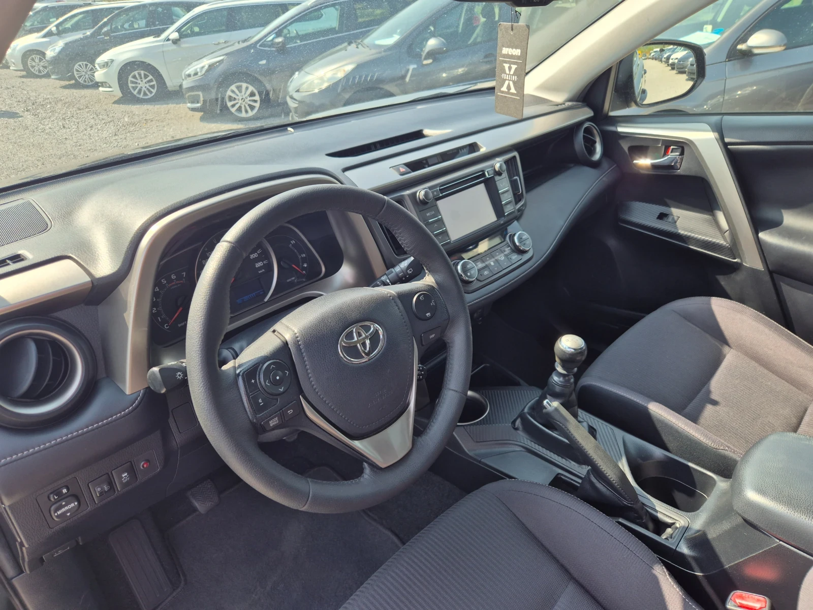 Toyota Rav4 2.0 D4D, снимка 10 - Автомобили и джипове - 55897721
