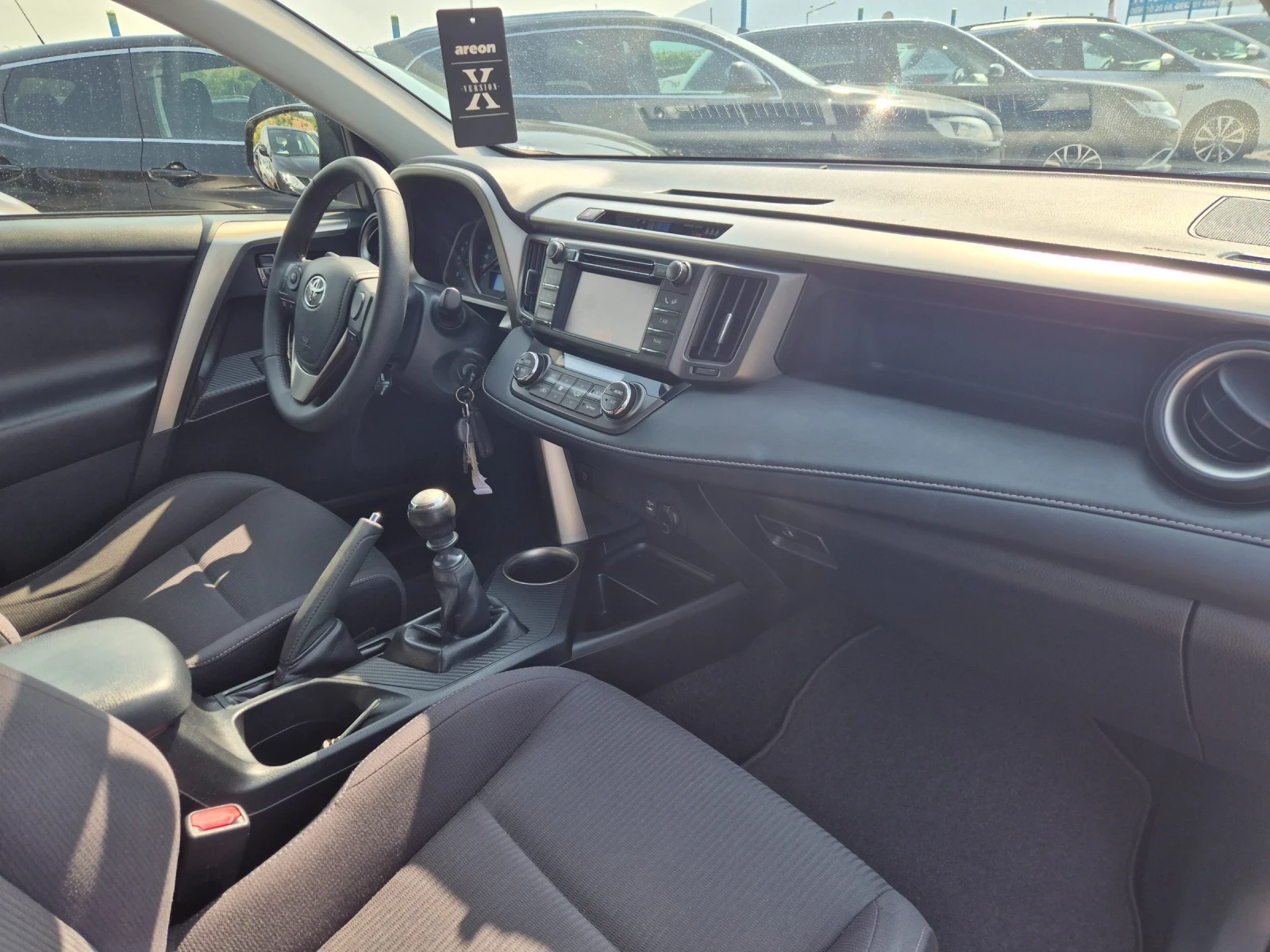 Toyota Rav4 2.0 D4D, снимка 9 - Автомобили и джипове - 55897721