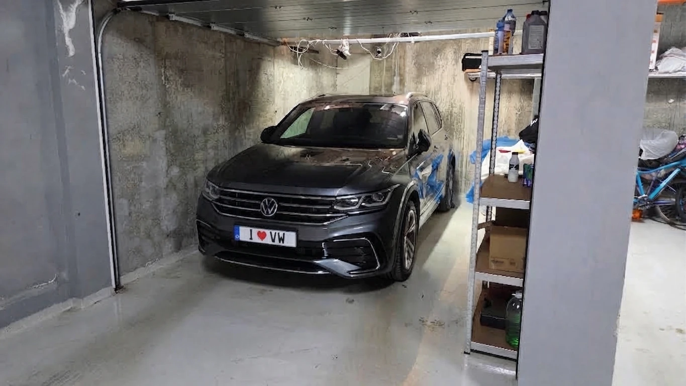 VW Tiguan Allspace R-Line 4Motion 245 HP Panorama DSG IQ.LIGHT-Matrix, снимка 6 - Автомобили и джипове - 56043607