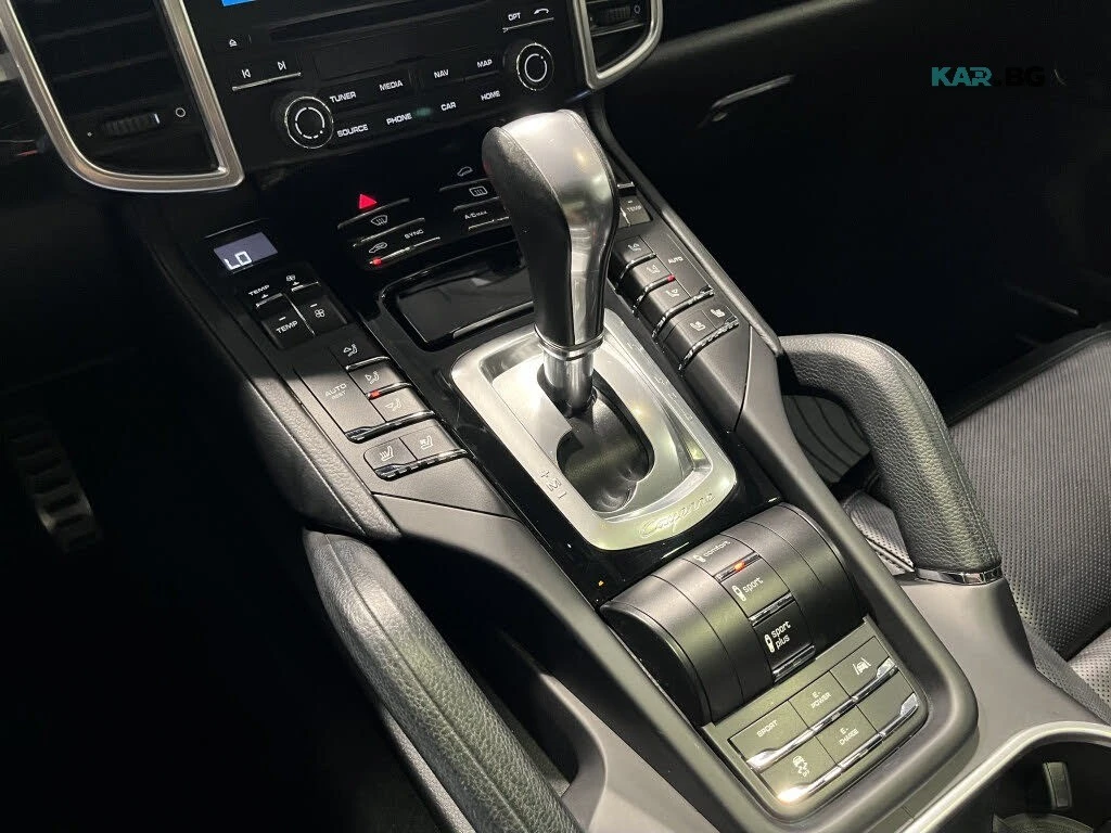 Porsche Cayenne Platinum Edition * 360 * АвтоКредит * (ЦЕНА ДО БГ), снимка 17 - Автомобили и джипове - 56074946