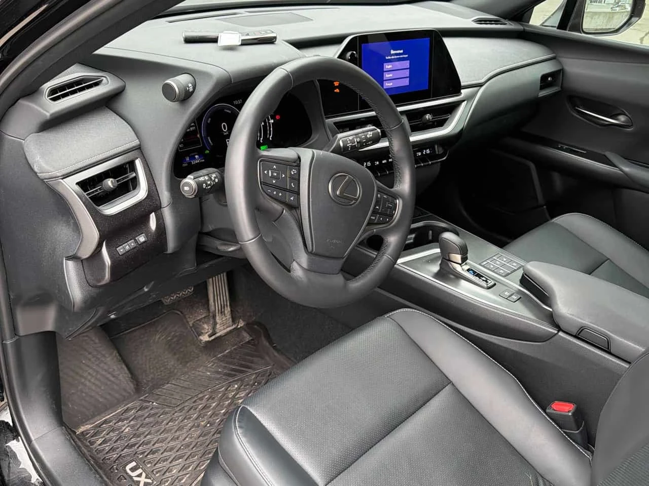 Lexus UX 300h | CARFAX | ������ ���������������� �� LEXUS | Mobile.bg � ����������� 7