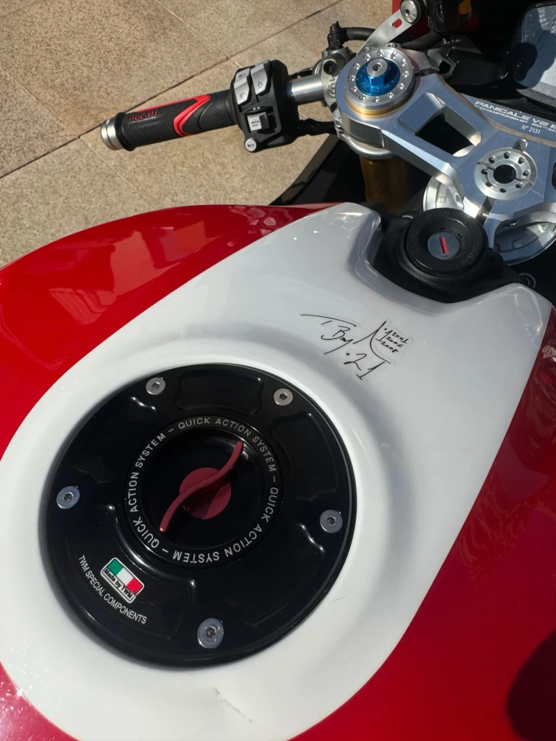 Ducati Panigale V2 955 BAYLISS 1ST CHAMPION 20TH ANNIV, снимка 14 - Мотоциклети и мототехника - 47737156