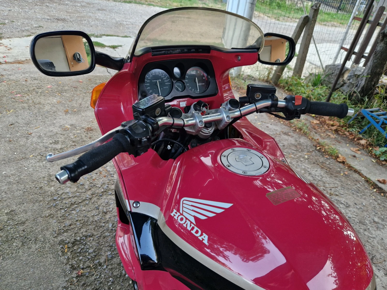 Honda Cbr 1000F2 Швейцария, снимка 13 - Мотоциклети и мототехника - 55574480