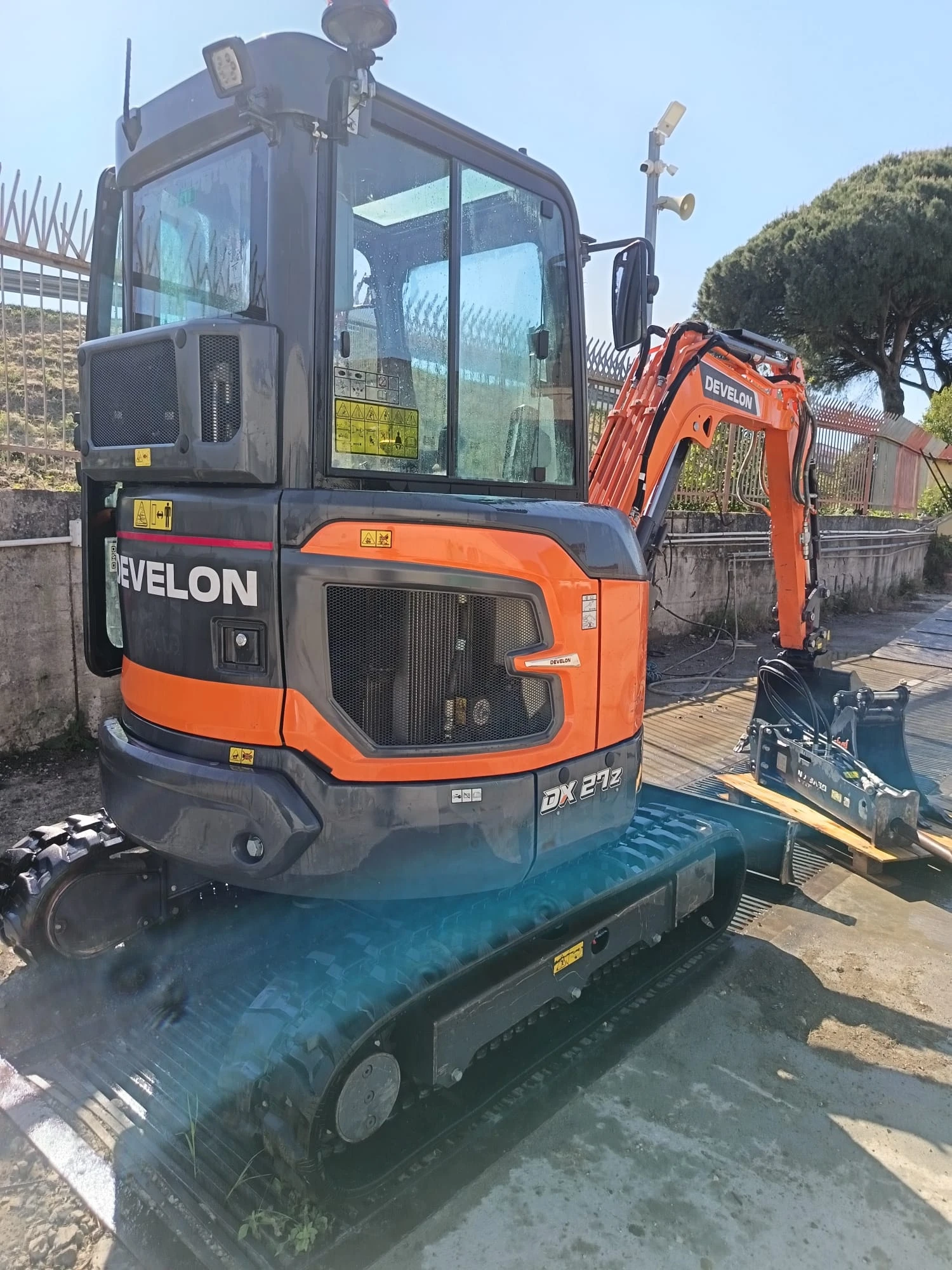 ����� Develon DX27Z-7-������-190����.��������-���- | Mobile.bg � ����������� 10