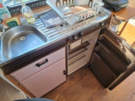 Каравана Burstner City, снимка 11 - Каравани и кемпери - 53661211