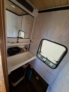 Каравана Burstner City, снимка 14 - Каравани и кемпери - 53661211