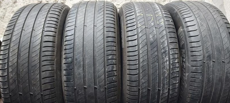 Гуми Летни 235/55R18, снимка 1 - Гуми и джанти - 33069101