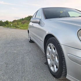 Mercedes-Benz C 220, снимка 2