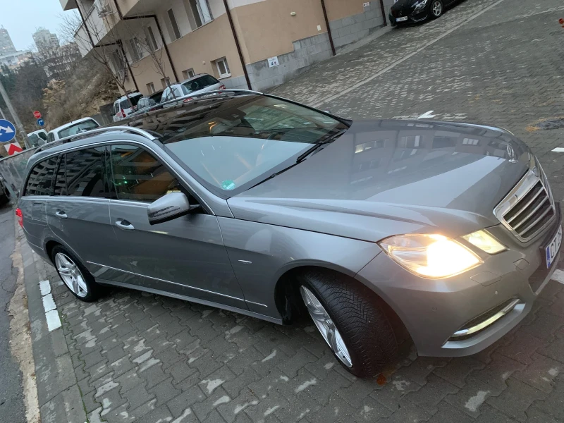 Mercedes-Benz E 250 Бензин, снимка 5 - Автомобили и джипове - 49338280