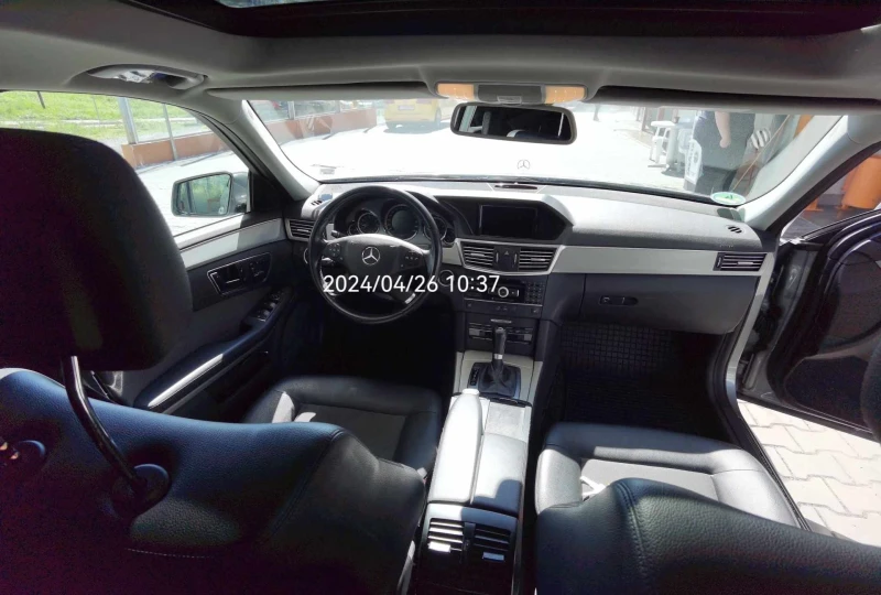 Mercedes-Benz E 250 Бензин, снимка 17 - Автомобили и джипове - 49338280