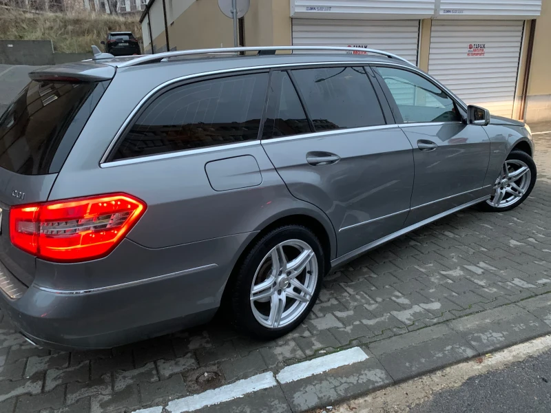 Mercedes-Benz E 250 Бензин, снимка 3 - Автомобили и джипове - 49338280