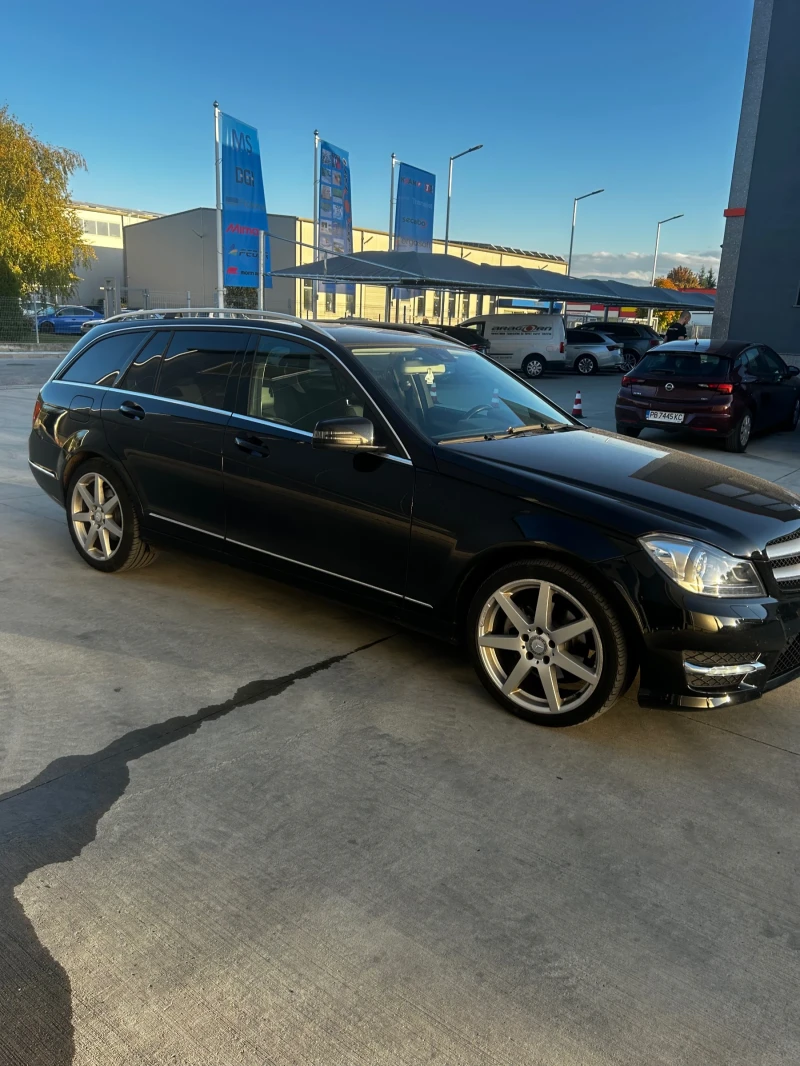 Mercedes-Benz C 220, снимка 2 - Автомобили и джипове - 52170314