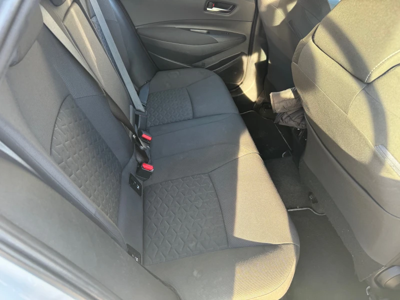 Toyota Corolla Toyota Corolla Touring Sports 1.8 Hybrid, снимка 12 - Автомобили и джипове - 52294392