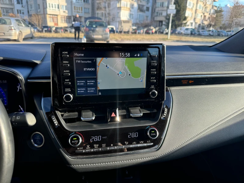 Toyota Corolla Toyota Corolla Touring Sports 1.8 Hybrid, снимка 8 - Автомобили и джипове - 52294392