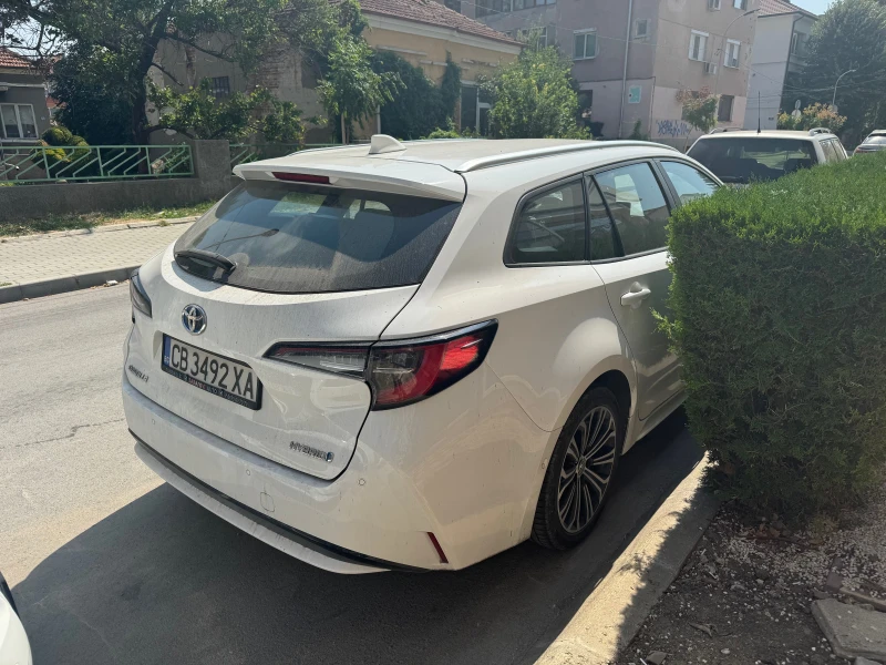 Toyota Corolla Toyota Corolla Touring Sports 1.8 Hybrid, снимка 4 - Автомобили и джипове - 52294392