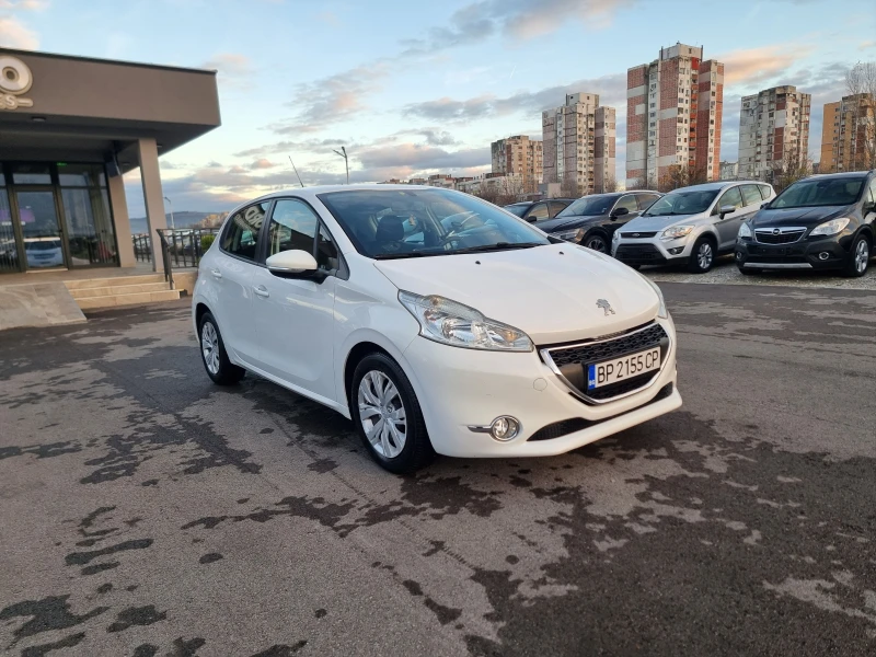 Peugeot 208 1.4I GAS, снимка 8 - Автомобили и джипове - 52627850