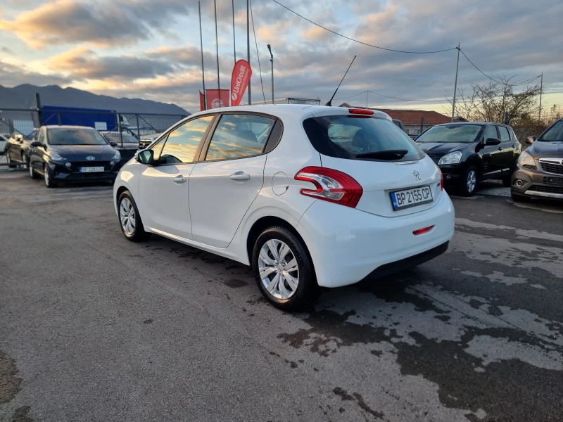 Peugeot 208 1.4I GAS, снимка 4 - Автомобили и джипове - 52627850