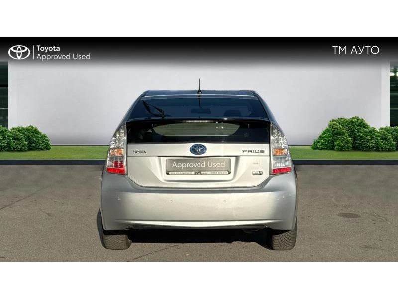 Toyota Prius, снимка 4 - Автомобили и джипове - 48012829