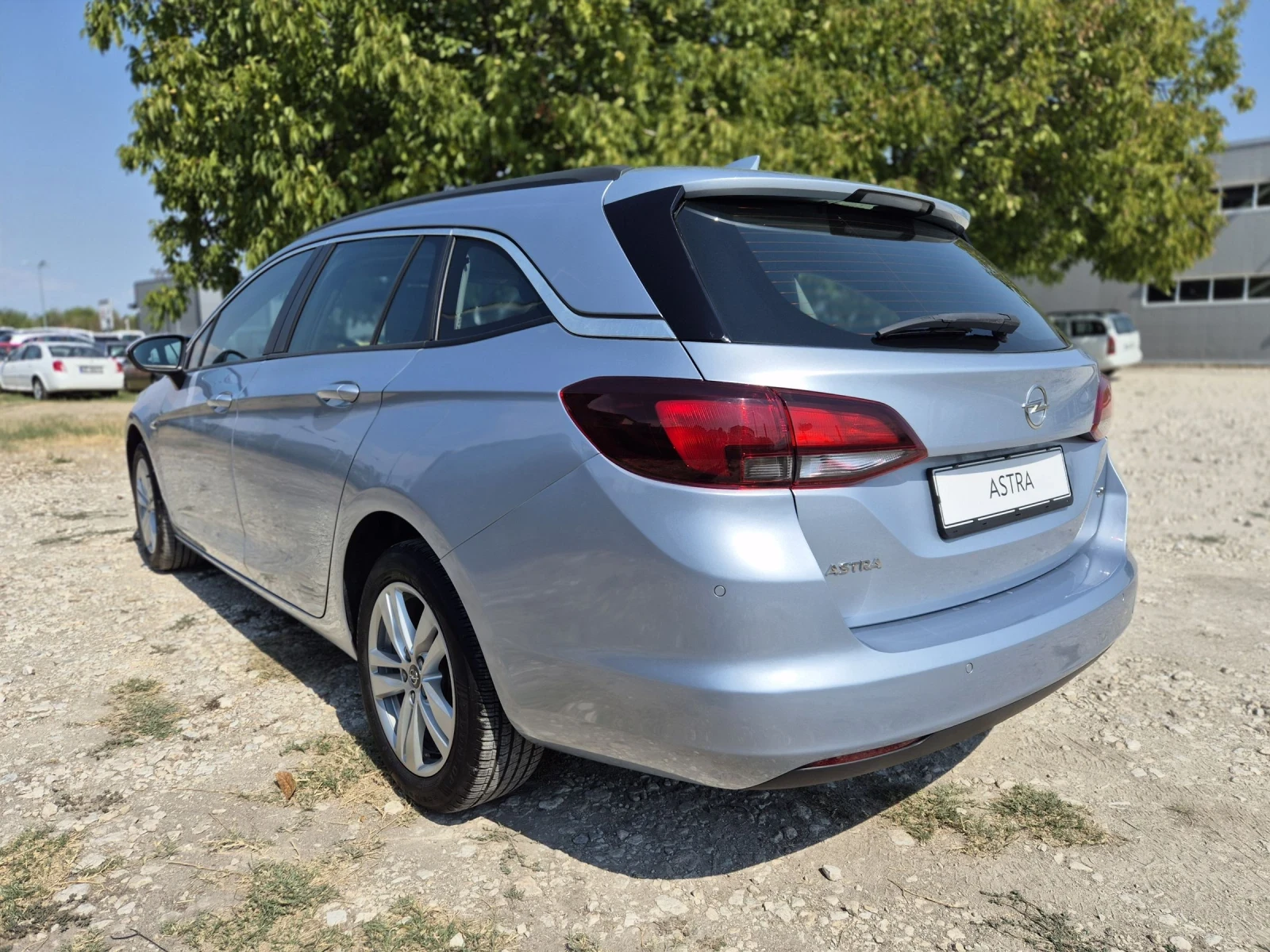 Opel Astra 1.6CDTi Automatic  - изображение 6