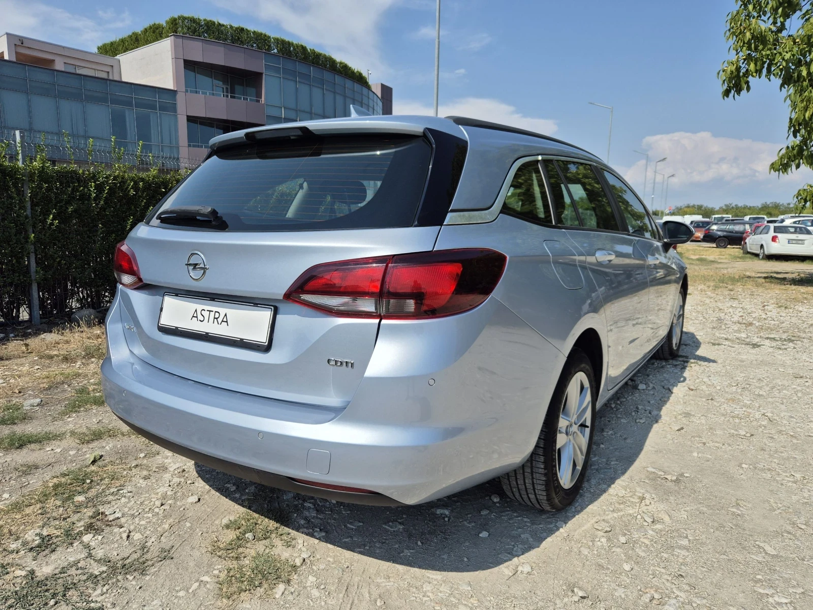 Opel Astra 1.6CDTi Automatic  - изображение 4