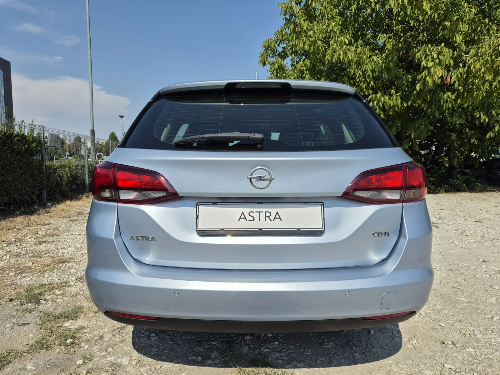 Opel Astra 1.6CDTi Automatic  - изображение 5