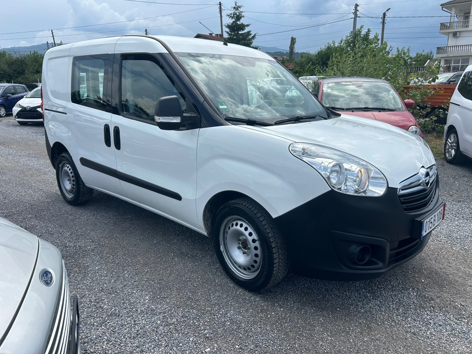 Opel Combo 1.3 m-jet  euro6 - изображение 2