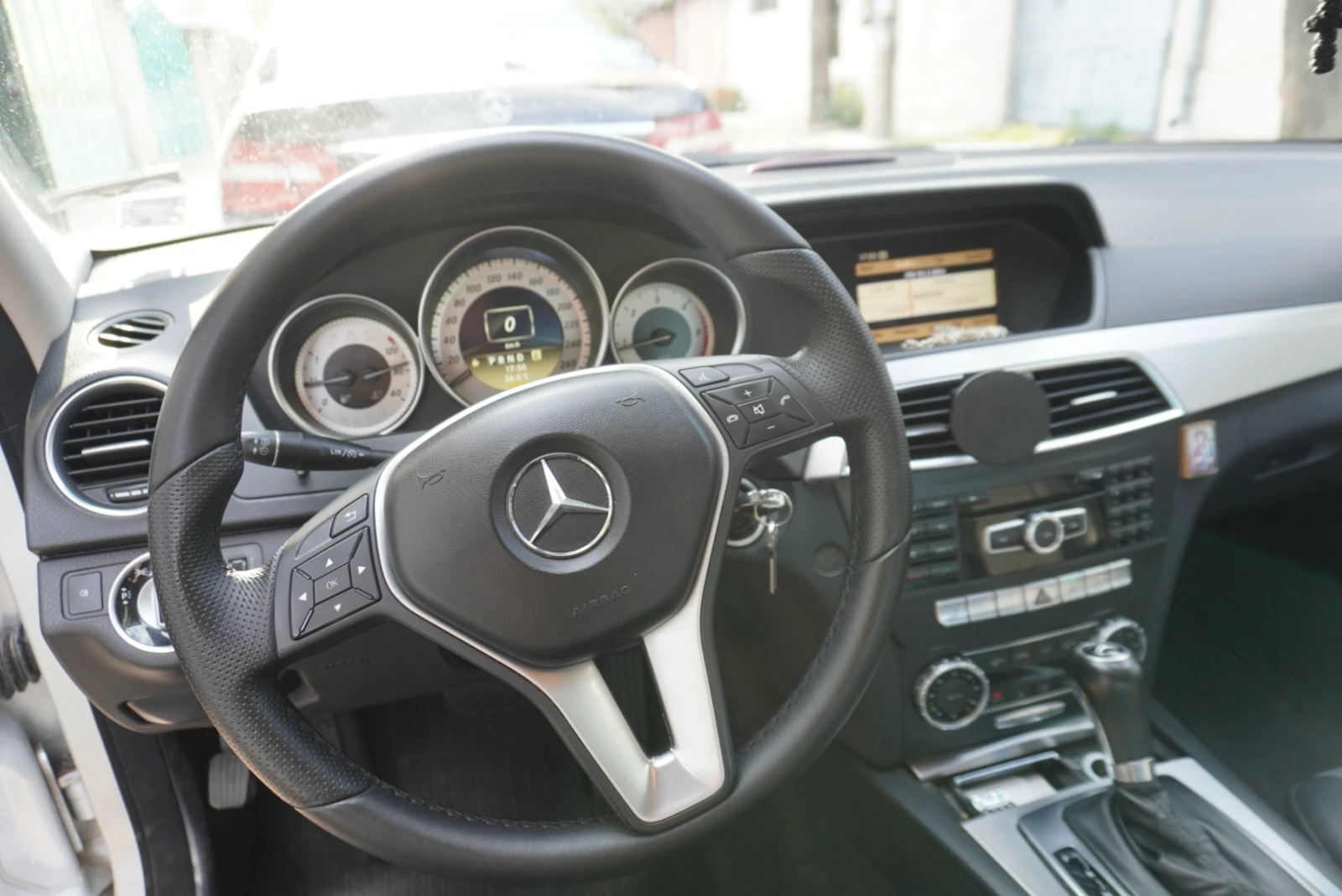 Mercedes-Benz C 220 AVANTGARDE - изображение 6