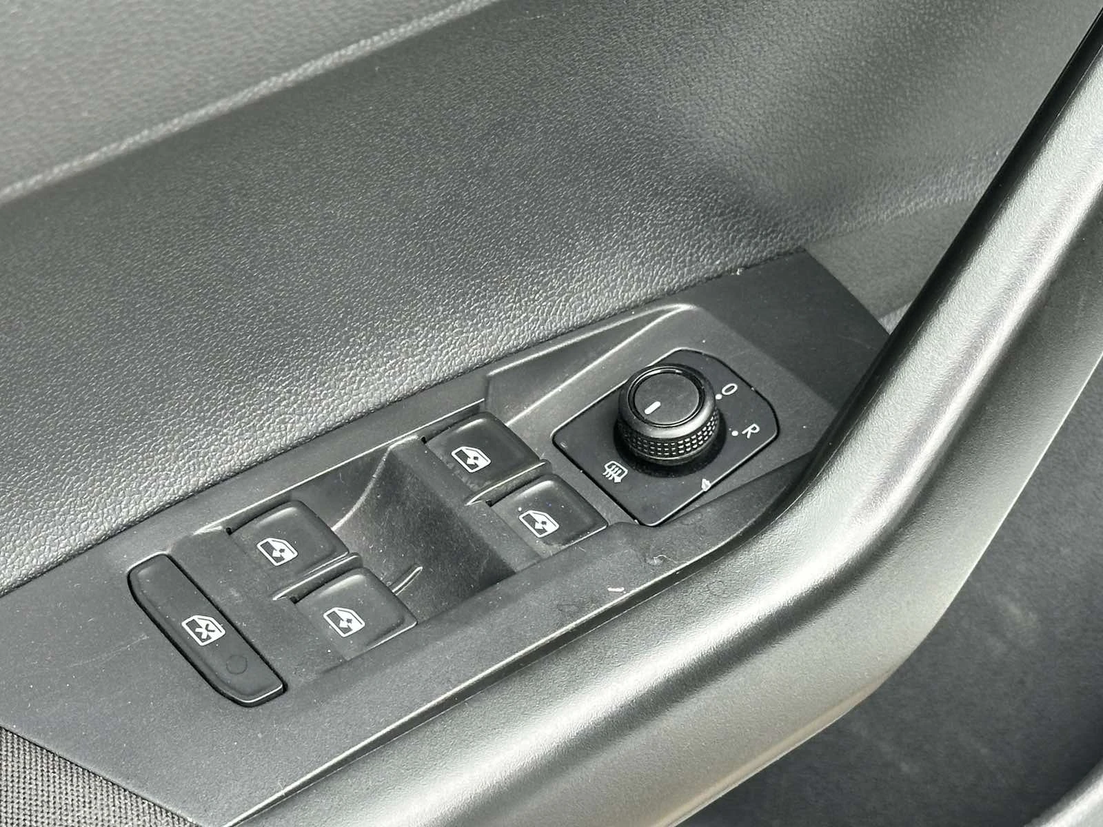 VW Polo Comfortline 1.0 CNG - изображение 6