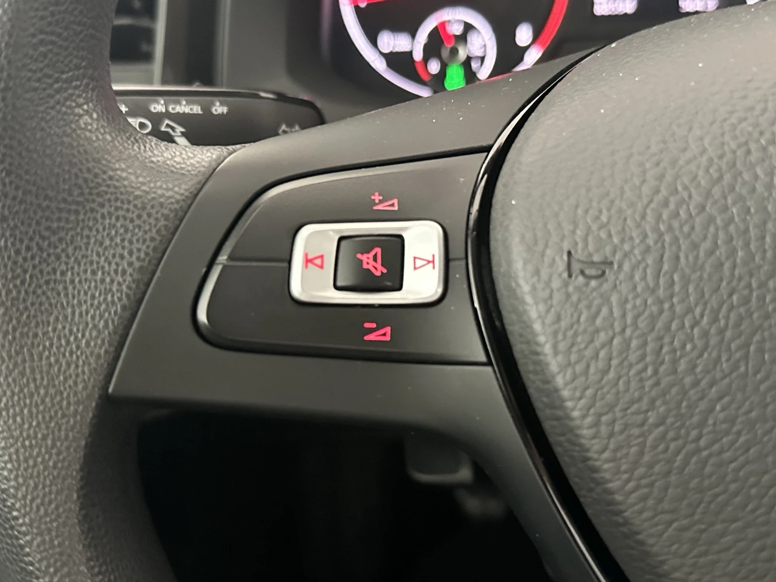 VW Polo Comfortline 1.0 CNG - изображение 10