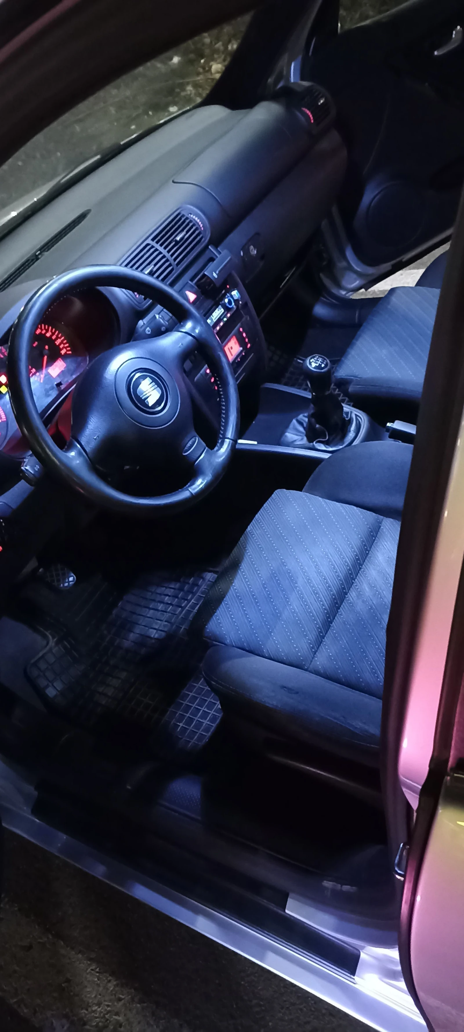 Seat Toledo 1.8 т - изображение 8