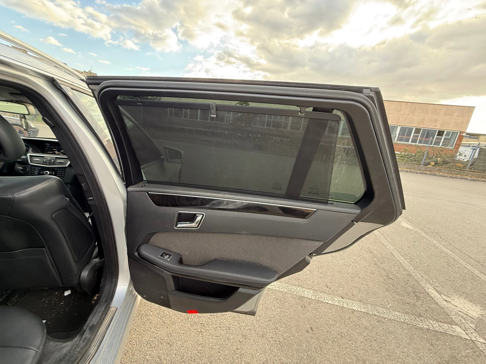 Mercedes-Benz E 350 44* * * LED* Navi*  | Mobile.bg   11