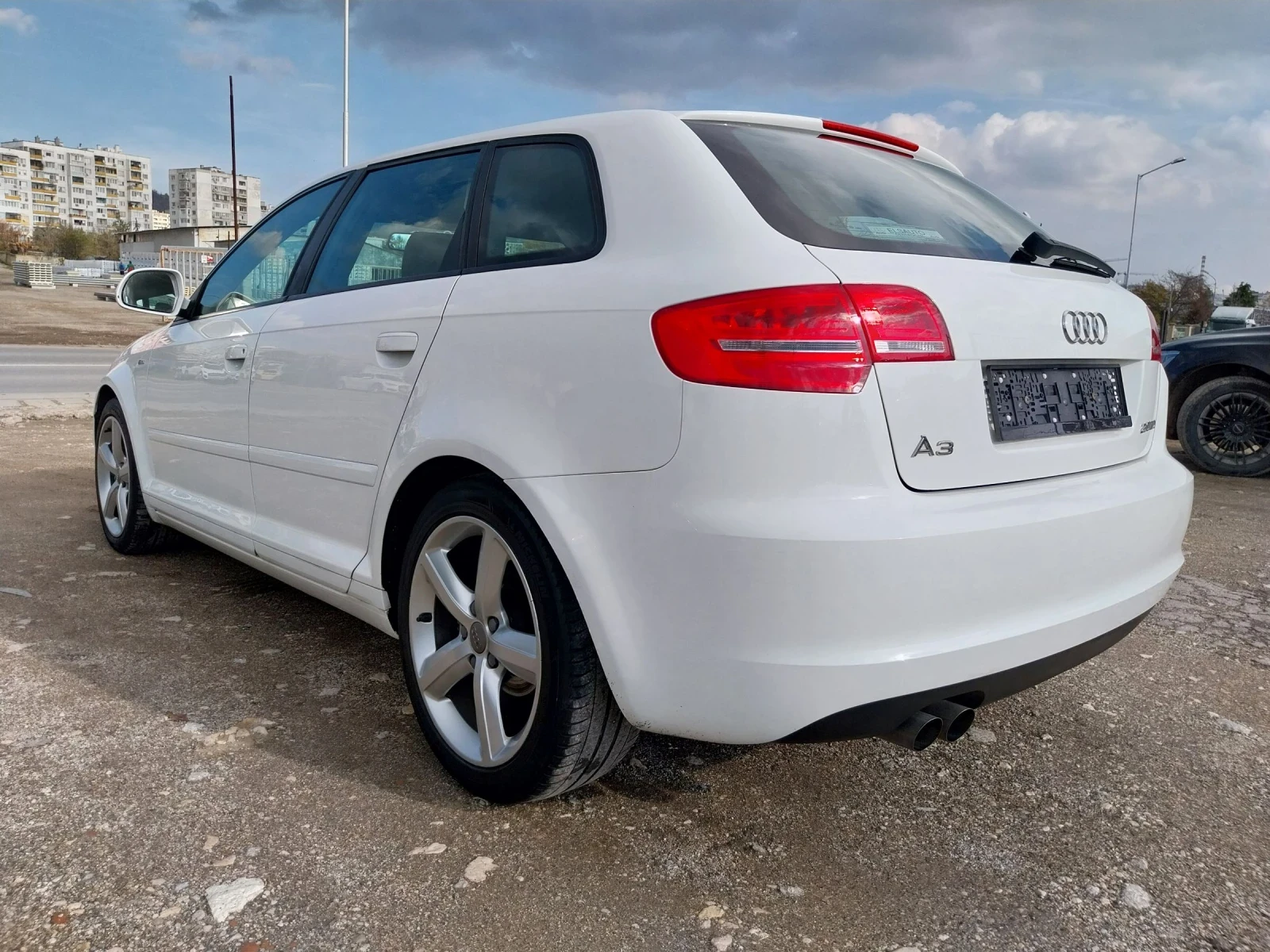 Audi A3 2.0 TDI, S-Line - изображение 4