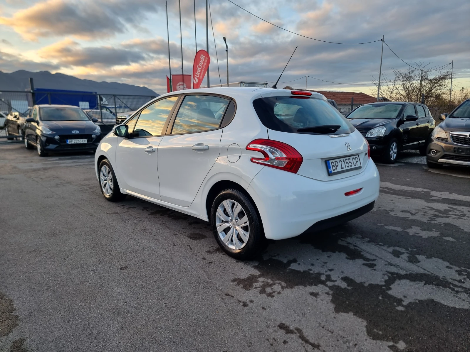 Peugeot 208 1.4I GAS - изображение 4