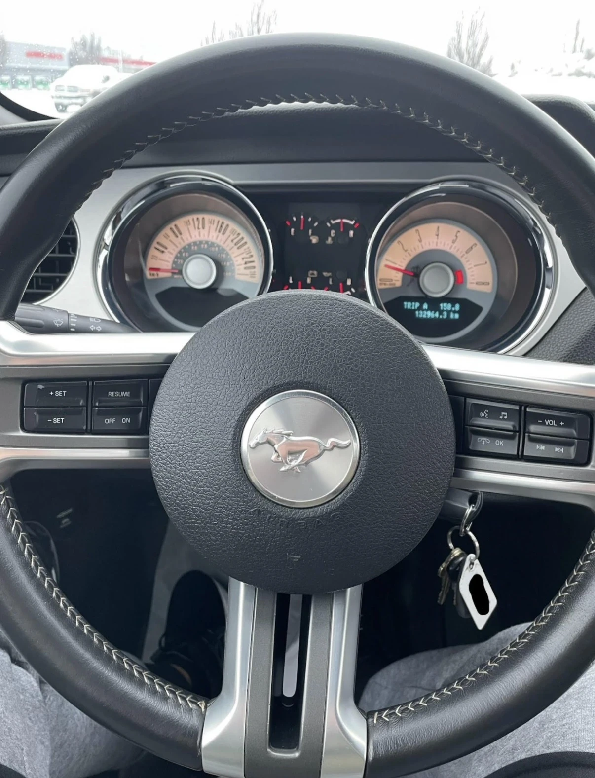 Ford Mustang V6 Premium | Автоматик | Кожа | Без Ръжда | Carfax - изображение 6